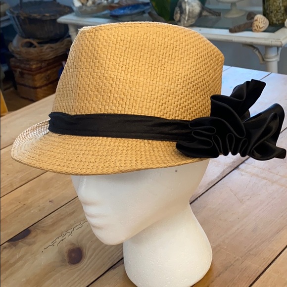 Pugs Gear Straw Fedora with Black Band & Bow - Picture 6 of 8